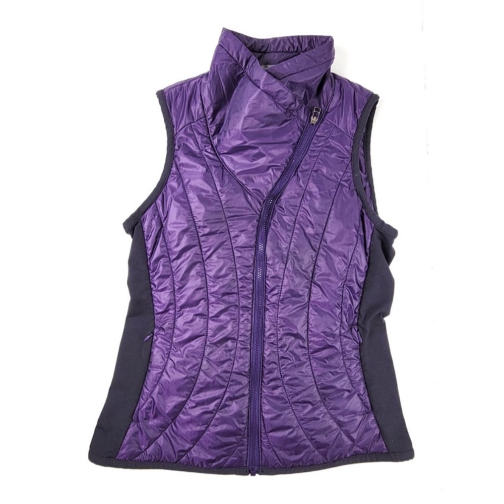 Athleta Vail Women's Vest in Aubergine Lightweight Puffer
Size X-Small
